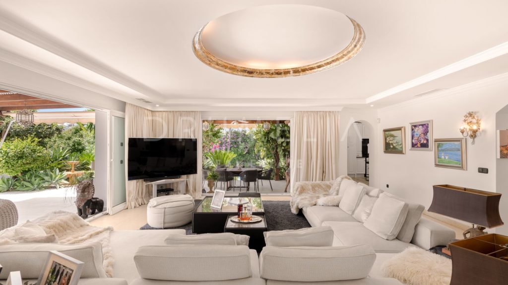 Casa Miranda, luxury villa for sale in Llanos de Nagüeles, Marbella (D6039) – image 3